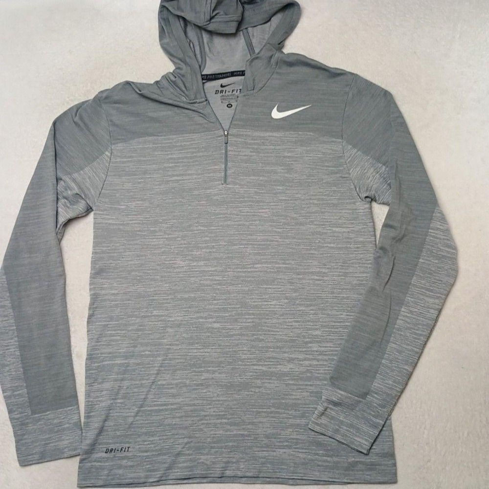 Nike Pullover Mens M Gray Dri-FIT 1/4 Zip Hooded Lightweight Knit Pro 620642